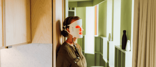 HOW LED LIGHT THERAPY TREATS SEASONAL AFFECTIVE  DISORDER - The Light Salon